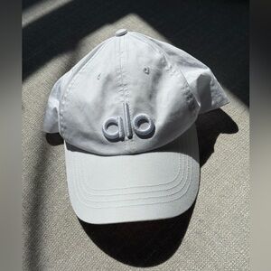 Alo Yoga White Logo Baseball Cap